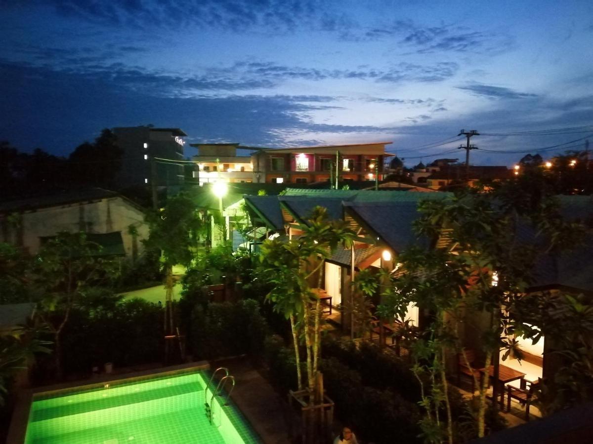 Jr Place Klong Muang Beach Bagian luar foto