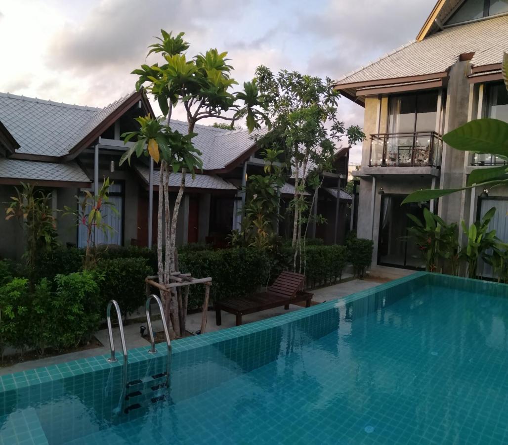 Jr Place Klong Muang Beach Bagian luar foto