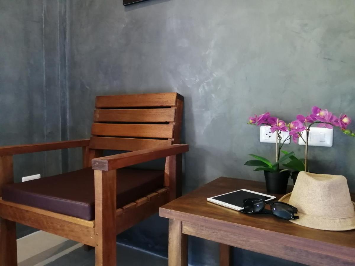 Jr Place Klong Muang Beach Bagian luar foto
