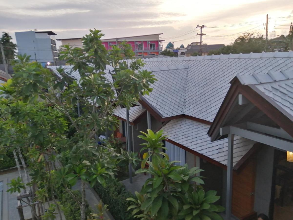 Jr Place Klong Muang Beach Bagian luar foto