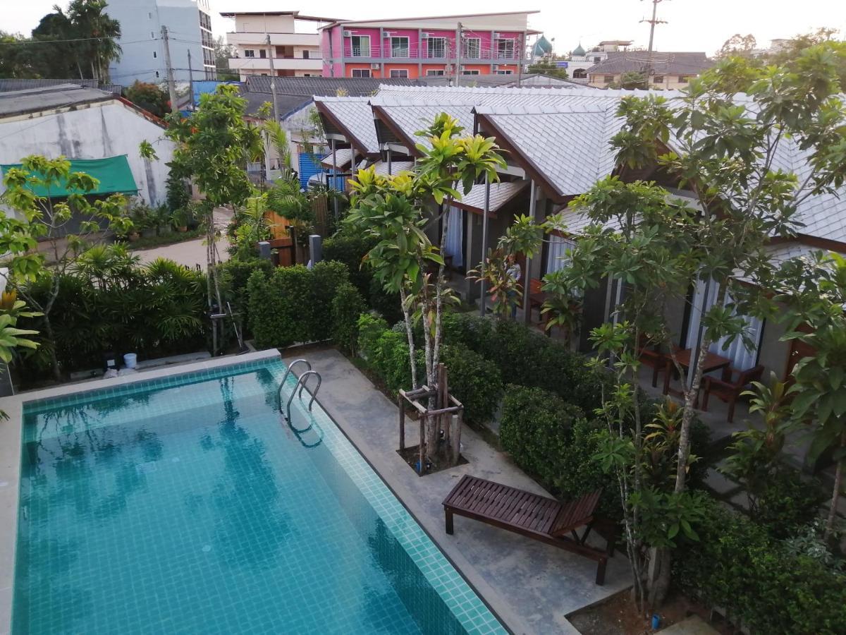 Jr Place Klong Muang Beach Bagian luar foto
