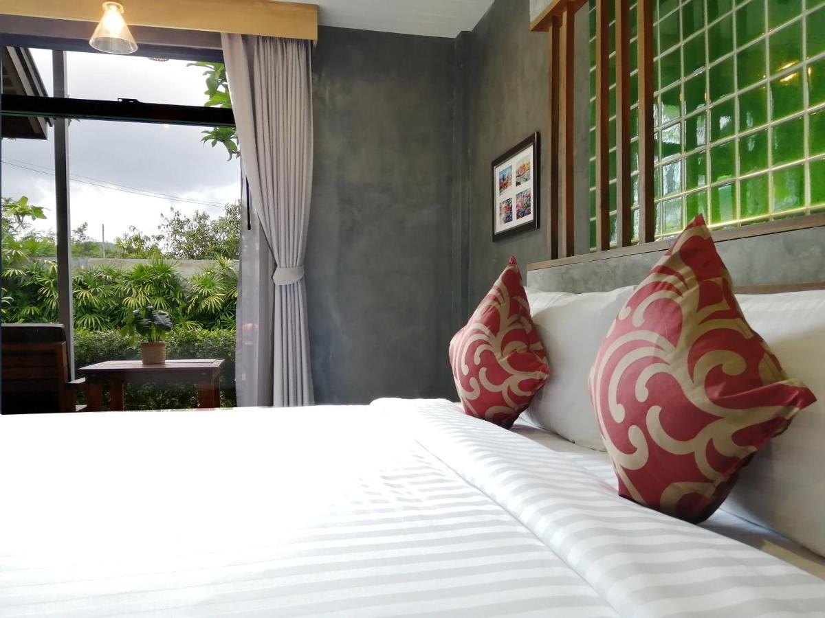 Jr Place Klong Muang Beach Bagian luar foto